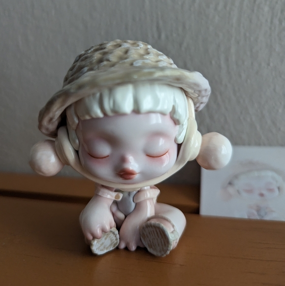 SOLD- Skullpanda Pop Mart Warmth Series - Picture 7 of 8